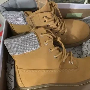 Primark timberland style hot sale boots